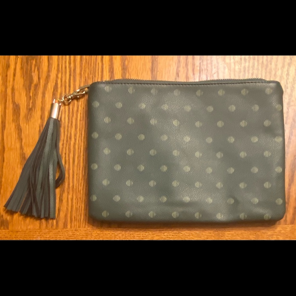 Merona Polkas Dot Clutch/pouch